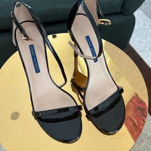 Stuart Weitzman High Heeled back patented 7.5